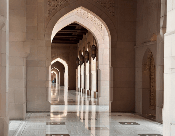 Oman, dove la tradizione vive e il futuro è sostenibile